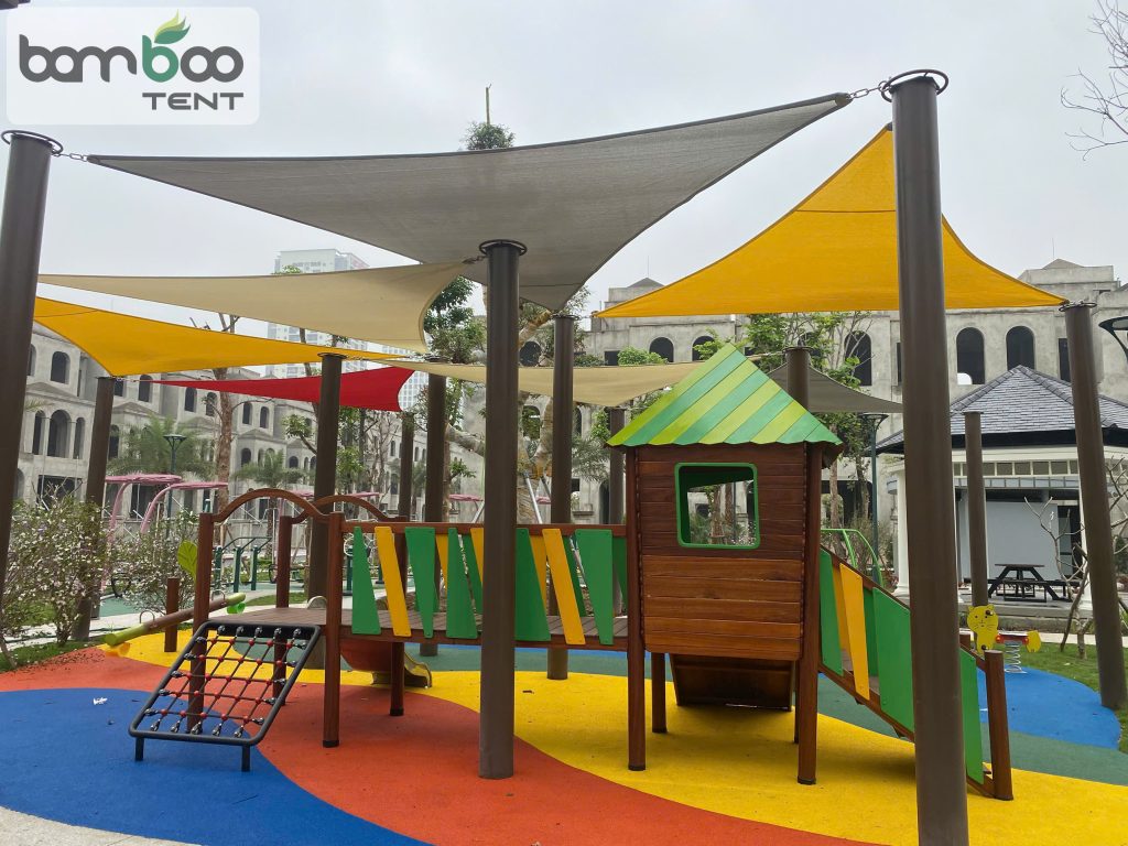 Bạt che nắng tam giác