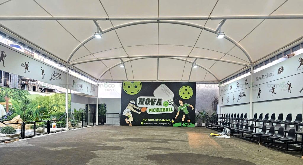 Mái Vòm Sân Pickleball Đẹp bằng bạt căng PVDF