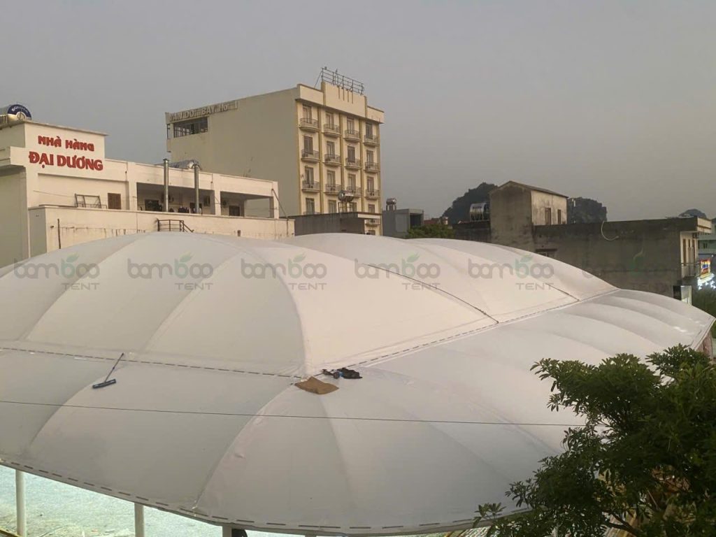 Tìm đơn vị thi công bạt PVDF uy tín cho công trình bền vững