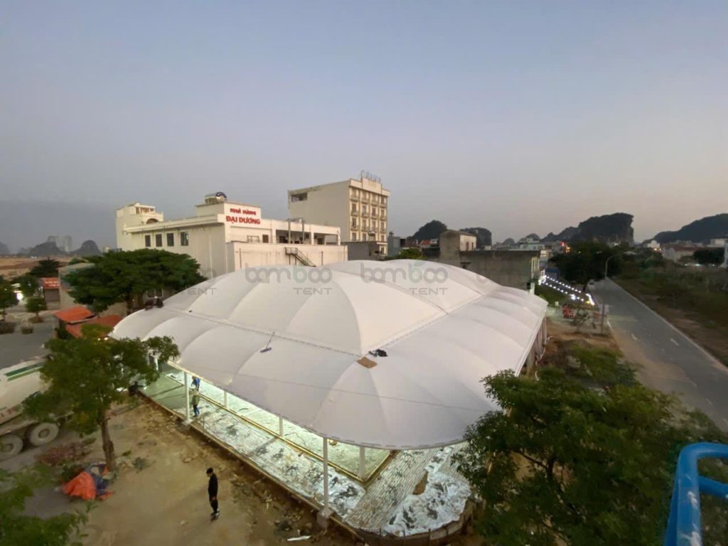 Tìm đơn vị thi công bạt PVDF uy tín cho công trình bền vững